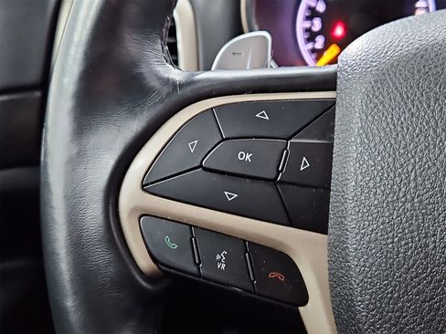 Used 2017 Jeep Grand Cherokee Laredo w/ Quick Order Package 23E image 23