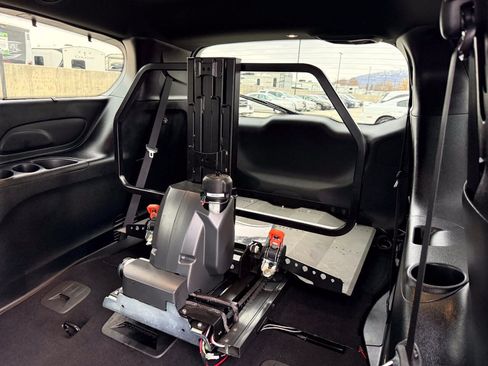 Used 2020 Chrysler Pacifica Touring-L FWD image 24