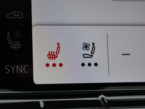 Certified 2025 Volkswagen Atlas SEL Premium R-Line image 30