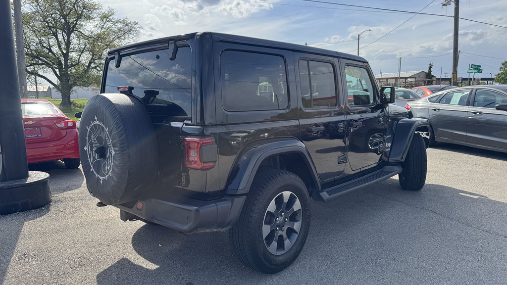 Used 2018 Jeep Wrangler Unlimited Sahara AWD/4WD image 8