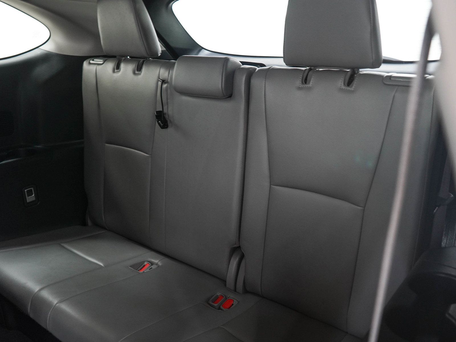 Used 2021 Toyota Highlander XLE AWD/4WD image 15