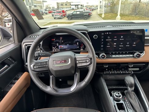 Used 2025 GMC Canyon AT4 w/ Nightfall Edition image 16