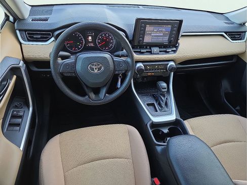 Used 2020 Toyota RAV4 LE FWD image 11