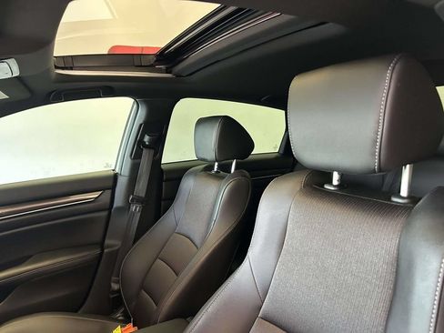 Used 2022 Honda Accord Sport image 14