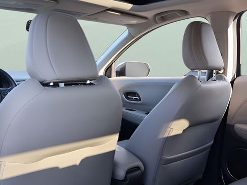 Used 2022 Honda HR-V EX-L image 15