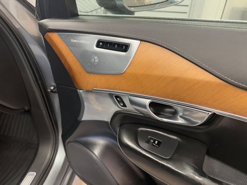 Used 2018 Volvo XC90 T6 Inscription w/ Convenience Package image 24