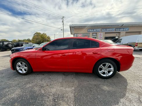 Used 2021 Dodge Charger SXT w/ Leather Interior Group image 3
