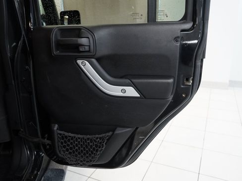 Used 2014 Jeep Wrangler Unlimited Sahara w/ Dual Top Group image 25