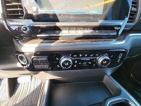 New 2025 GMC Sierra 1500 Elevation w/ Preferred Package image 24