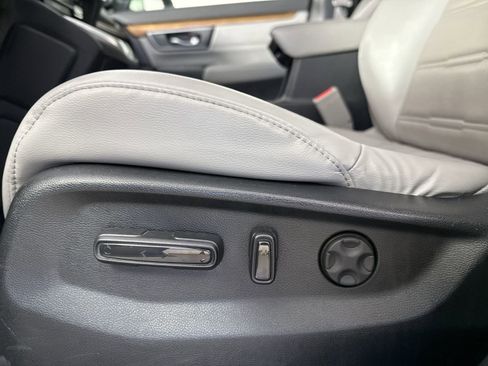 Used 2018 Honda CR-V Touring image 21