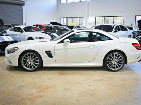 Used 2020 Mercedes-Benz SL 550 image 5