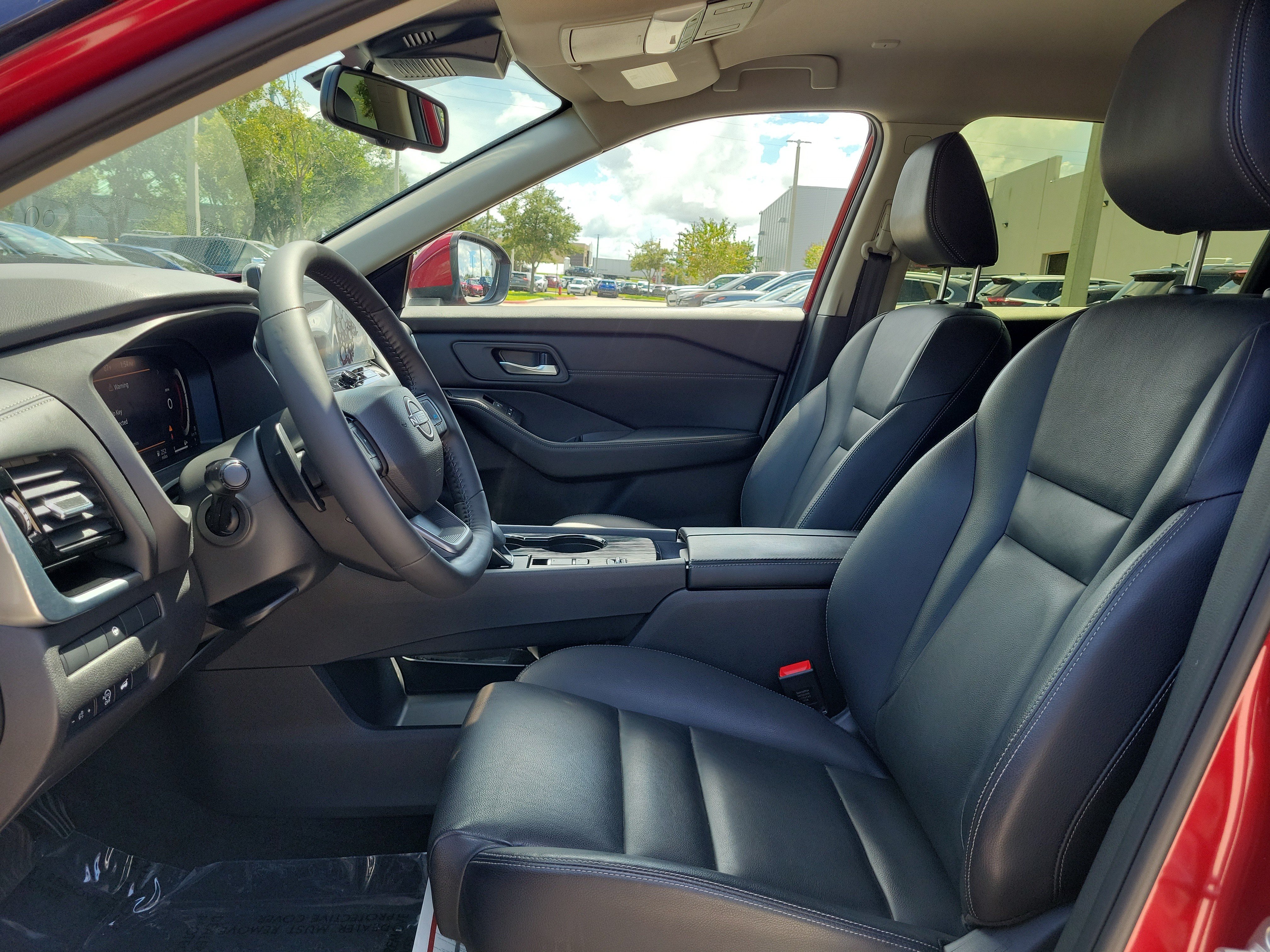 Certified 2025 Nissan Rogue SL FWD image 13