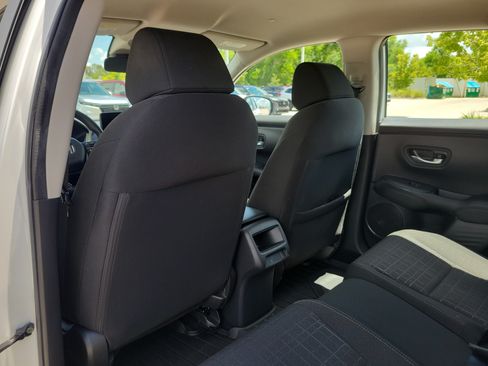 Used 2025 Honda HR-V LX image 13