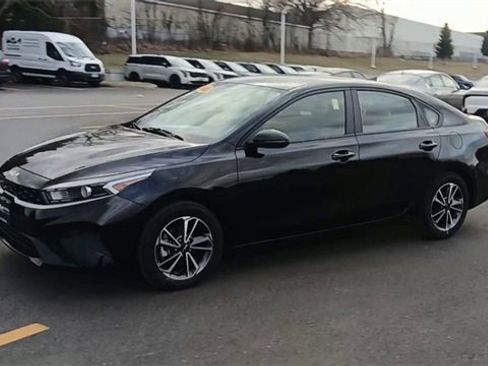 Certified 2022 Kia Forte LXS w/ LXS Technology Package image 7