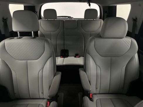 Used 2025 Hyundai Palisade SEL image 16