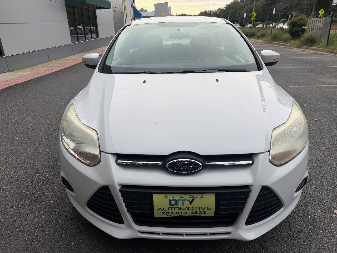 Used 2013 Ford Focus SE w/ SE Winter Pkg FWD image 9