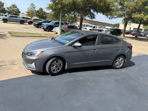 Used 2019 Hyundai Elantra SEL w/ Cargo Package FWD image 2