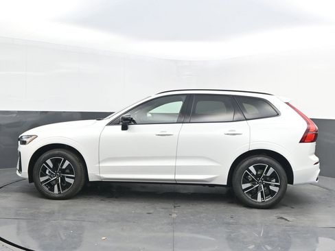New 2026 Volvo XC60 B5 Core w/ Climate Package image 4