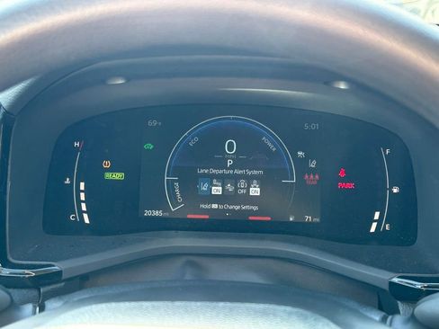 Certified 2025 Toyota Camry LE FWD image 32