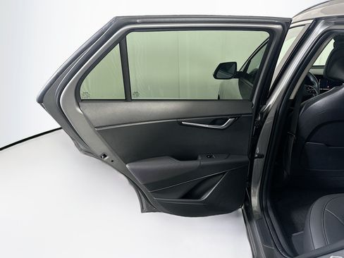 Used 2024 Kia Niro Wind FWD image 27