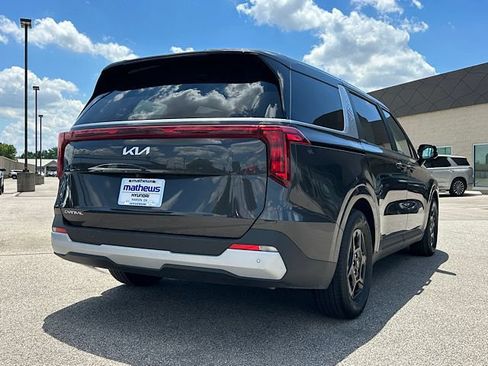 Used 2026 Kia Carnival FWD image 6