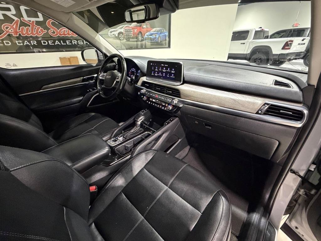 Used 2022 Kia Telluride EX w/ EX Premium Package AWD/4WD image 19