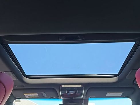 Used 2024 Lexus LX 600 F Sport image 33