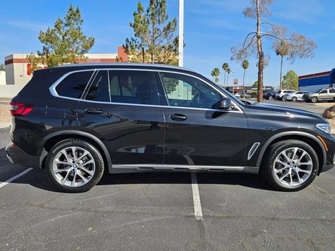 Used 2023 BMW X5 xDrive40i w/ Premium Package image 4