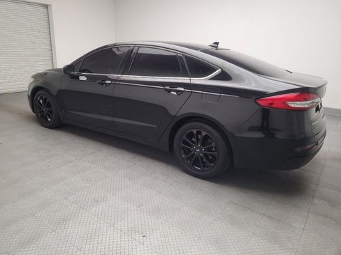 Used 2020 Ford Fusion SE image 3
