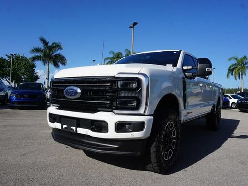 Used 2025 Ford F250 Platinum AWD/4WD image 16