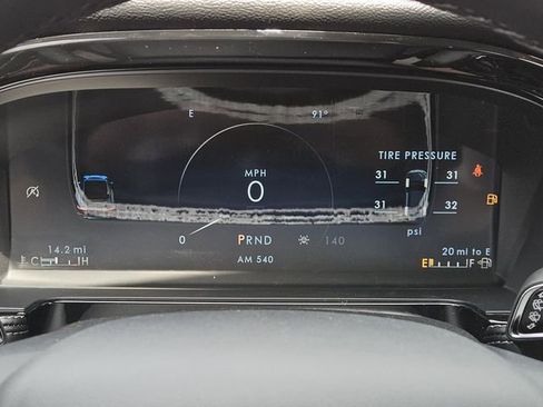 New 2025 Lincoln Corsair FWD w/ Equipment Group 101A image 16