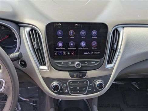 Used 2022 Chevrolet Malibu LT FWD image 13