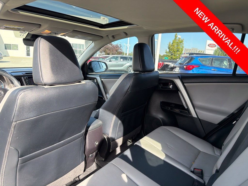 Used 2017 Toyota RAV4 Limited AWD/4WD image 8