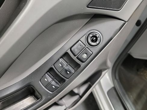 Used 2014 Hyundai Elantra SE image 14