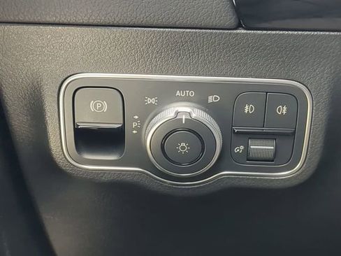 Used 2025 Mercedes-Benz GLA 250 image 26