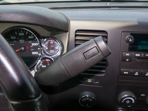 Used 2011 Chevrolet Silverado 1500 LT AWD/4WD image 23