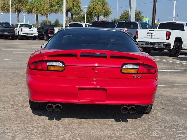 Used 2002 Chevrolet Camaro Z28 w/ SS Performance/Appearance Pkg RWD image 7