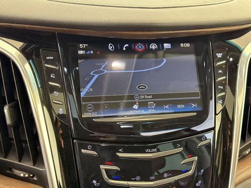 Used 2018 Cadillac Escalade ESV Premium Luxury w/ LPO, Radiant Package AWD/4WD image 25