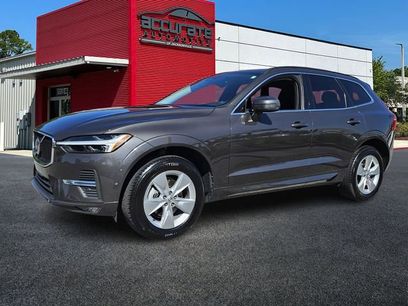 Used 2022 Volvo XC60 B5 Momentum