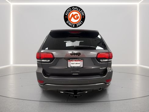 Used 2020 Jeep Grand Cherokee Altitude RWD image 4