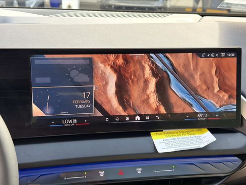 Used 2025 BMW X3 xDrive30i w/ Convenience Package image 21