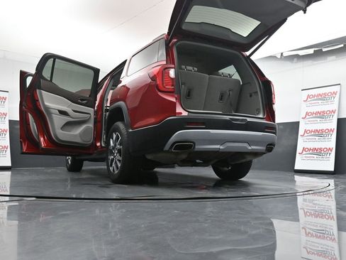 Used 2023 GMC Acadia SLT image 43