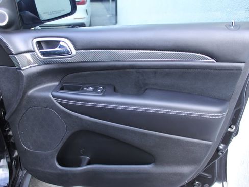 Used 2014 Jeep Grand Cherokee SRT AWD/4WD image 26