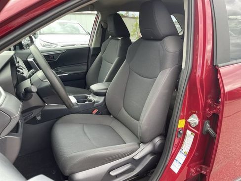 Used 2020 Toyota RAV4 LE AWD/4WD image 14
