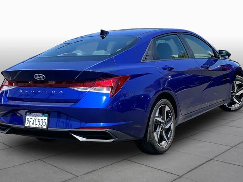 Used 2023 Hyundai Elantra SEL w/ Convenience Package FWD image 11