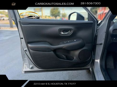 Used 2023 Honda HR-V Sport image 18