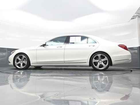 Used 2015 Mercedes-Benz S 550 Sedan image 32