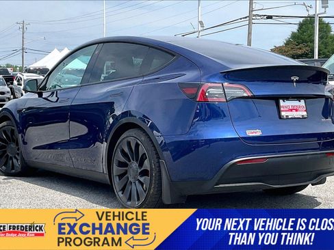 Used 2022 Tesla Model Y Performance AWD/4WD image 9