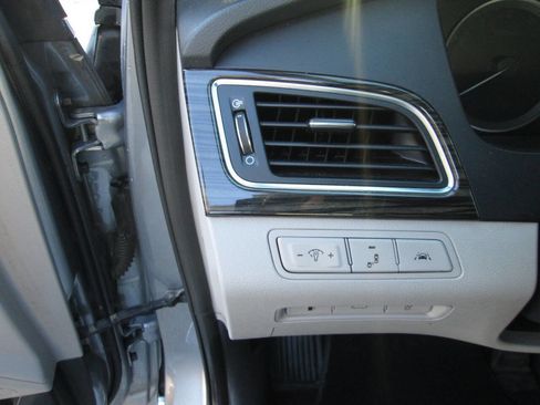 Used 2017 Hyundai Sonata Limited w/ Ultimate Package 04 image 14