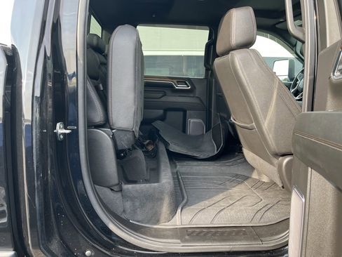 Used 2024 Chevrolet Silverado 3500 High Country w/ High Country Premium Package image 3